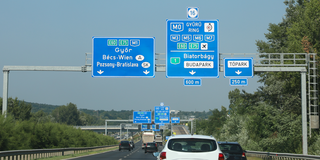 Még mindig sokan nem tudják, hogy az M1-re féláron vehető a matrica