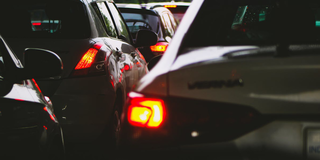 Autós belföldi nyaralás a Balatonon túl: megyei matricás útvonalak rejtett gyöngyszemei