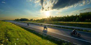 Motorral autópályán – mire figyeljünk?