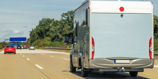 2026. január 1-től minden lakóautó az e-matrica rendszerbe tartozik Magyarországon